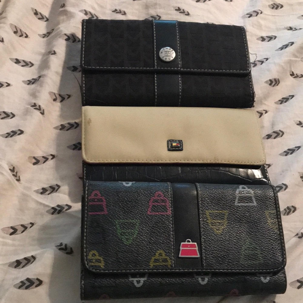 3 wallets